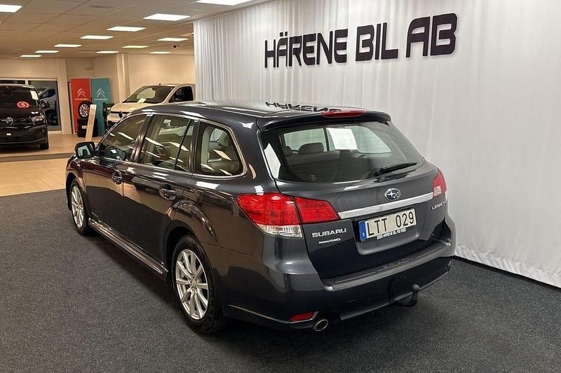 Begagnad Subaru Legacy 167 HK (122 kW) 2011 Graphite gray metallic Kombi