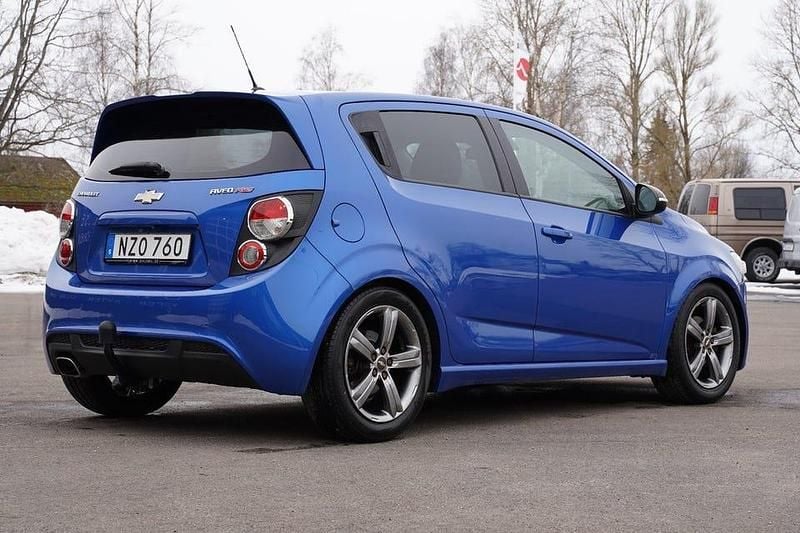 Begagnad Chevrolet Aveo 140 HK (102 kW) 2014 Boracay blue metallic