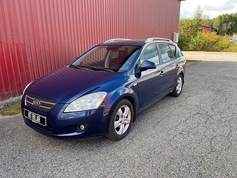 Blå Begagnad 2008 Kia Ceed Sportswagon Kombi | 39 900 kr (Bra pris) - Bild 1/4