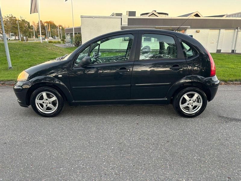 Svart Begagnad 2004 Citroën C3 Halvkombi | 24 900 kr - Bild 1/4