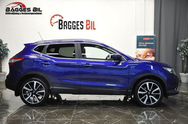 Blå Begagnad 2015 Nissan Qashqai SUV | 89 900 kr (Bra pris) - Bild 1/4