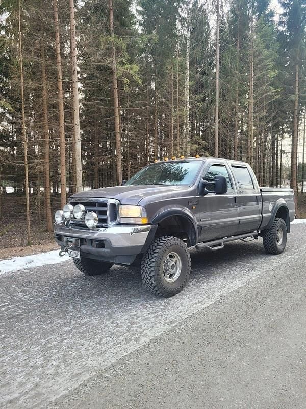 Begagnad Ford V8 254 HK (186 kW) 2002 Pickup