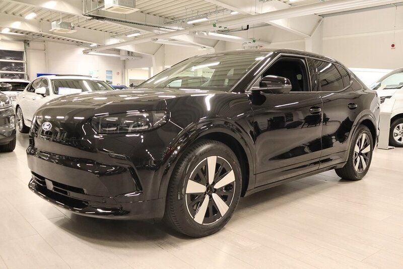 Svart (svart metallic) Ny 2024 Ford Capri SUV | 535 700 kr (Marknadspris) - Bild 1/4