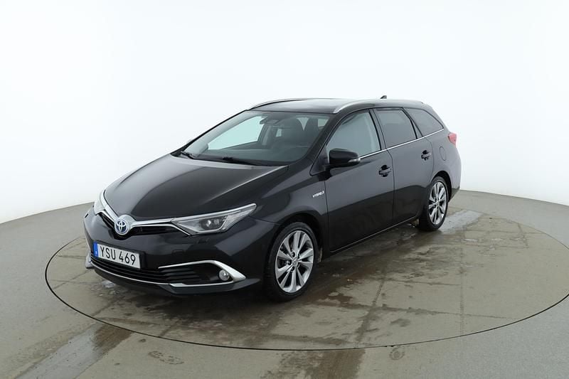 Svart Begagnad 2017 Toyota Auris Touring Sports Executive Kombi | 174 000 kr (Marknadspris) - Bild 1/4