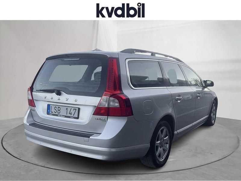 Begagnad Volvo V70 2012 Grå Kombi