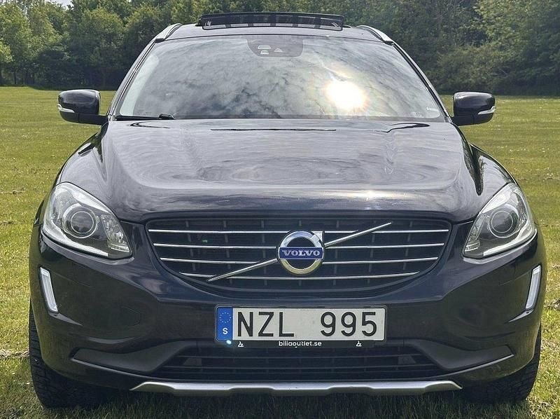 Svart Begagnad 2014 Volvo XC60 Summum SUV | 178 000 kr (Marknadspris) - Bild 1/4