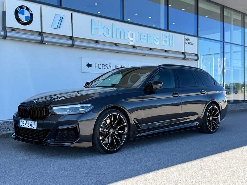 Begagnad BMW 520 M Sport 190 HK (139 kW) 2021 Sophistogrå Kombi