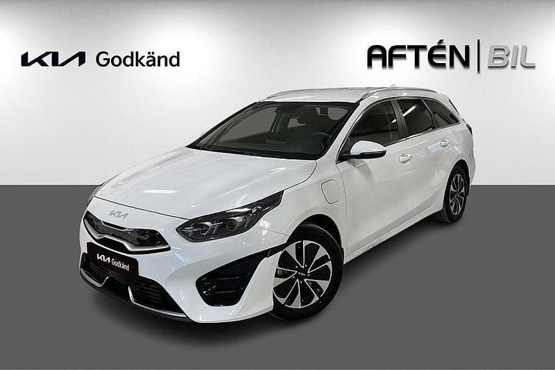 Vit Begagnad 2024 Kia Ceed Sportswagon Advance Kombi | 294 900 kr (Marknadspris) - Bild 1/3