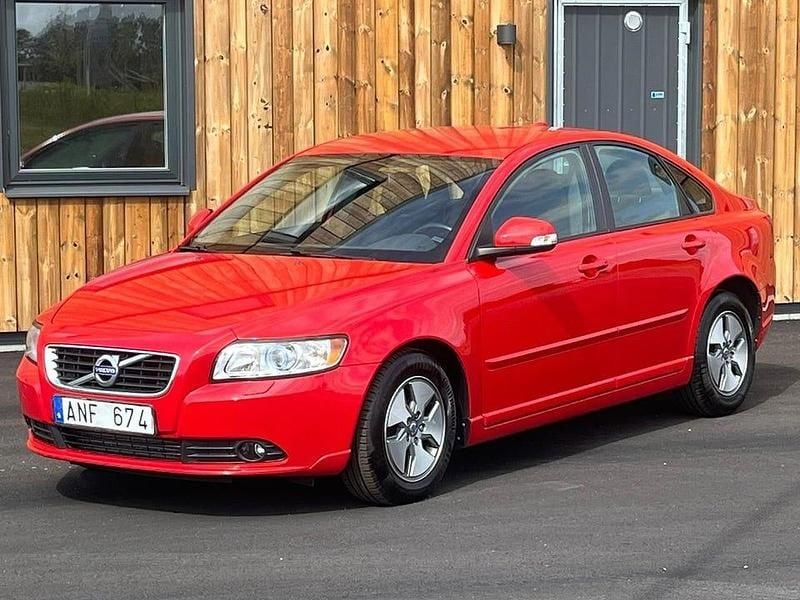 Röd Begagnad 2011 Volvo S40 Momentum Sedan | 54 900 kr (Bra pris) - Bild 1/4