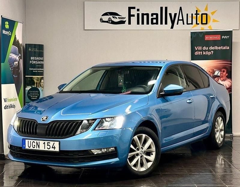 Blå Begagnad 2018 Skoda Octavia Halvkombi | 129 900 kr (Marknadspris) - Bild 1/2