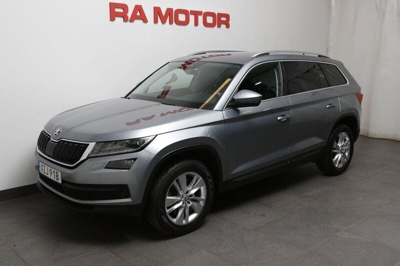 Grå Begagnad 2019 Skoda Kodiaq Style SUV | 288 900 kr (Marknadspris) - Bild 1/3