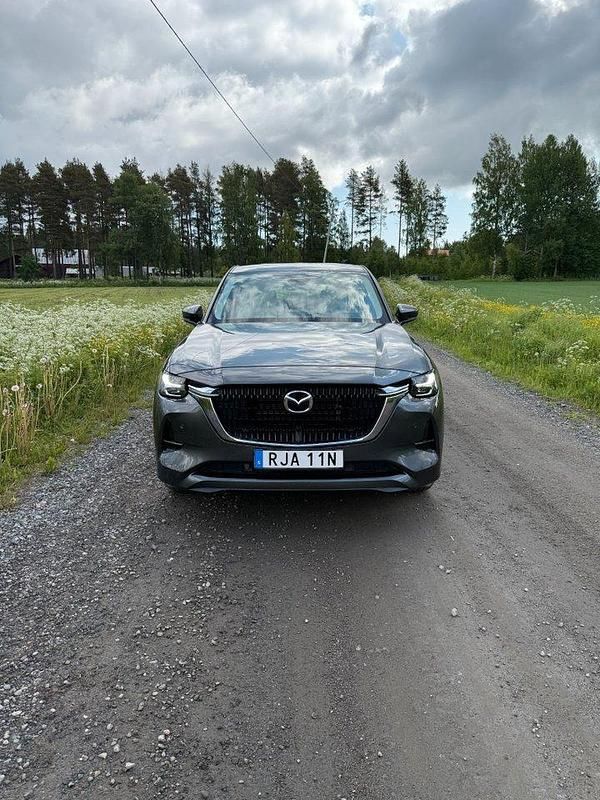 Machine grey metallic Begagnad 2022 Mazda CX-60 Takumi-Line SUV | 499 500 kr (Lite dyr) - Bild 1/4