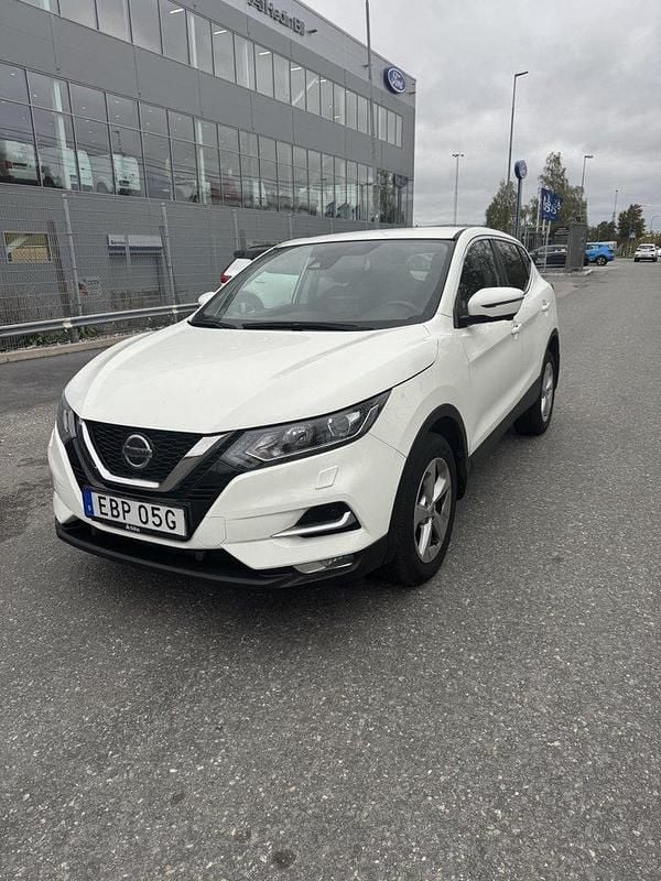Vit Begagnad 2019 Nissan Qashqai SUV | 164 900 kr (Marknadspris) - Bild 1/4