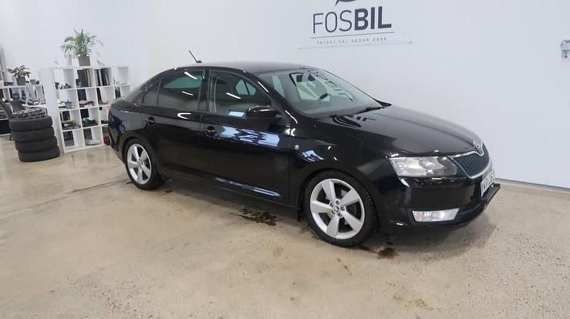 Svart Begagnad 2013 Skoda Rapid Sedan | 49 900 kr (Superpris) - Bild 1/3