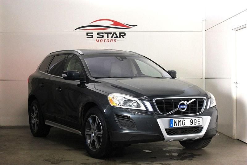 Grå Begagnad 2011 Volvo XC60 Summum SUV | 126 900 kr (Marknadspris) - Bild 1/4