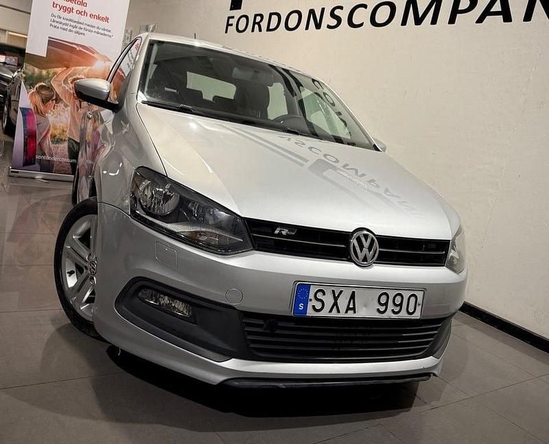 Begagnad VW Polo R-line 90 HK (66 kW) 2013 Svart Halvkombi