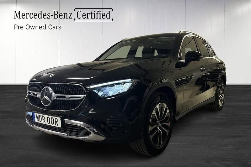 Svart Begagnad 2022 Mercedes GLC220 SUV | 549 900 kr - Bild 1/4