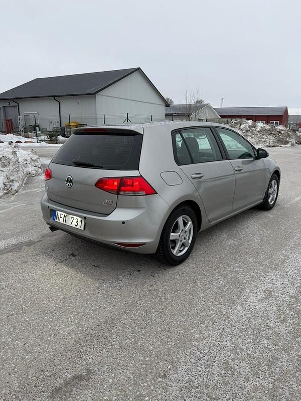 Begagnad VW Golf VII 105 HK (77 kW) 2013