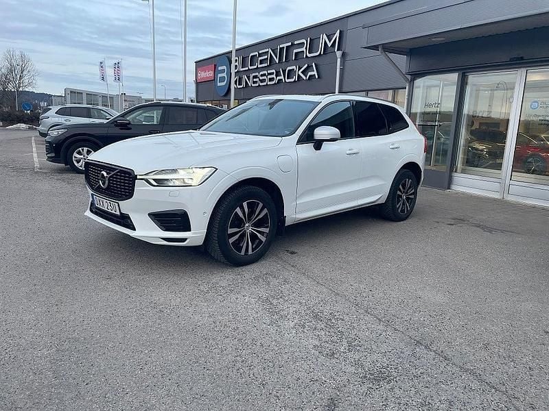 Vit Begagnad 2019 Volvo XC60 R-Design SUV | 354 900 kr (Marknadspris) - Bild 1/4