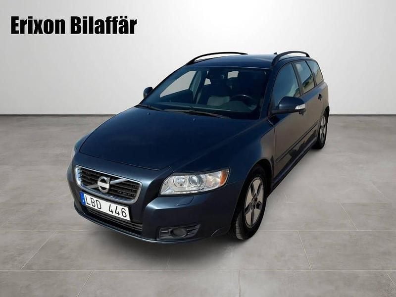 Begagnad Volvo V50 Momentum 116 HK (85 kW) 2011 Blå Kombi