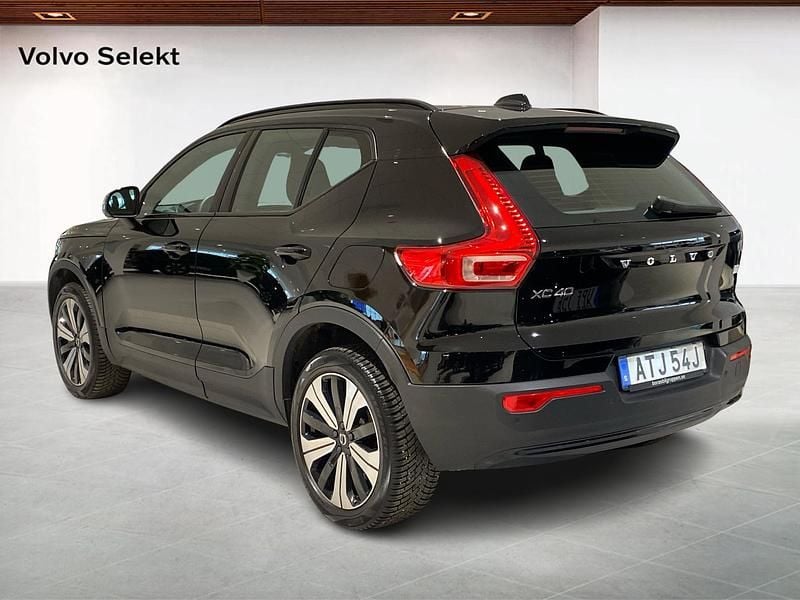 Begagnad Volvo XC40 Single Motor 175 kW (238 HK) 2023 Svart SUV