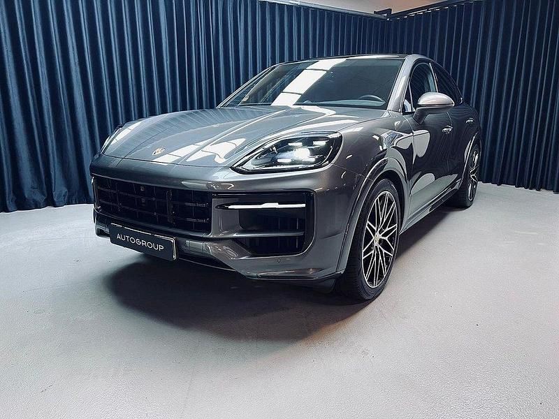 Mörkgrå Ny 2024 Porsche Cayenne SUV | 1 195 000 kr - Bild 1/4