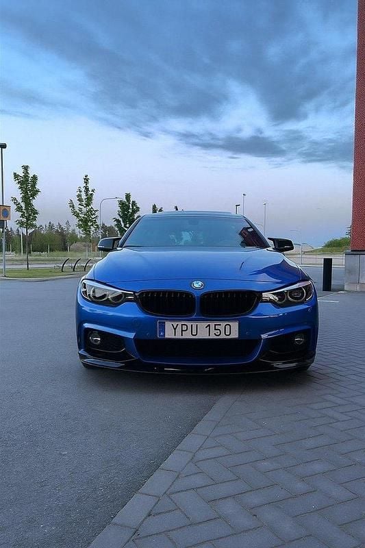 Blå Begagnad 2018 BMW 420 M Sport Sportkupé | 260 000 kr (Superpris) - Bild 1/4
