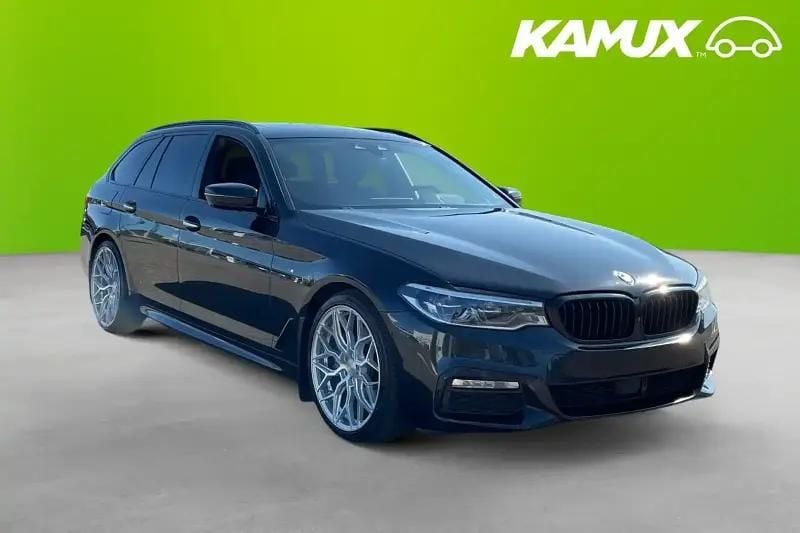 Svart Begagnad 2018 BMW 530 Shadowline Kombi | 344 900 kr (Marknadspris) - Bild 1/4