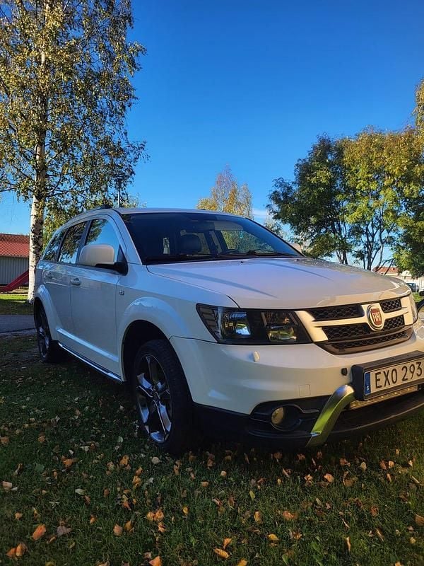 Begagnad 2015 Fiat Freemont SUV | 95 000 kr (Marknadspris) - Bild 1/4