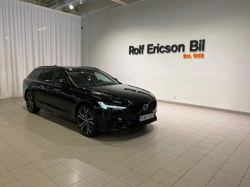 Svart Begagnad 2023 Volvo V90 Ultimate Kombi | 539 500 kr (Marknadspris) - Bild 1/4