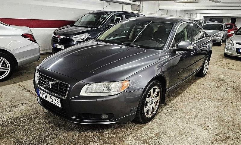 Grå Begagnad 2007 Volvo S80 Momentum Sedan | 29 900 kr - Bild 1/4
