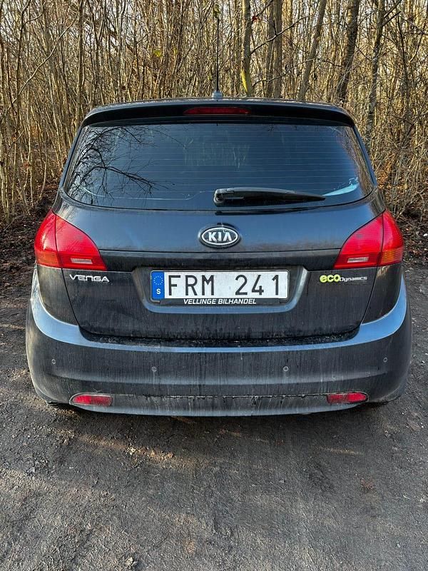 Begagnad Kia Venga 90 HK (66 kW) 2011 Halvkombi