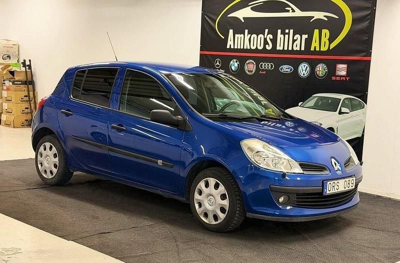 Begagnad Renault Clio R.S. 75 HK (55 kW) 2007 Mörkblå Halvkombi
