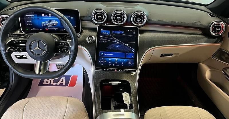 Begagnad Mercedes CLE300 Premium 258 HK (189 kW) 2024 Obsidiansvart metallic Sportkupé
