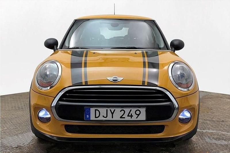 Begagnad Mini ONE Pepper 102 HK (75 kW) 2015 Orange Halvkombi