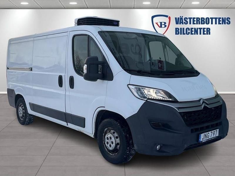 Vit Begagnad 2014 Citroën Jumper Minibuss | 159 000 kr (Marknadspris) - Bild 1/4