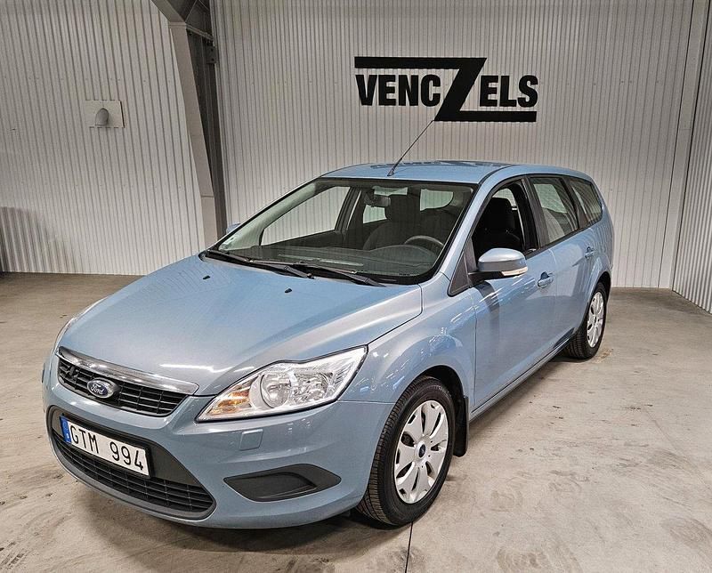 Grå (grå metallic) Begagnad 2008 Ford Focus Titanium Kombi | 32 000 kr - Bild 1/4