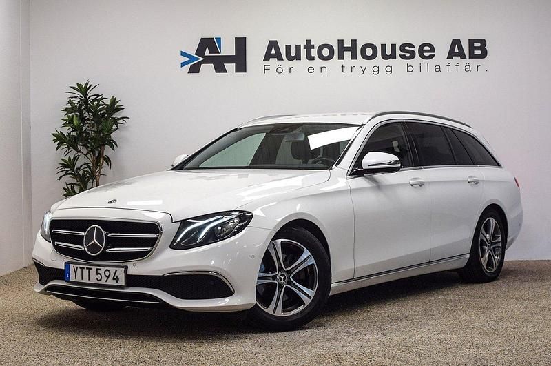 Vit Begagnad 2018 Mercedes E200 Kombi | 209 000 kr (Marknadspris) - Bild 1/4