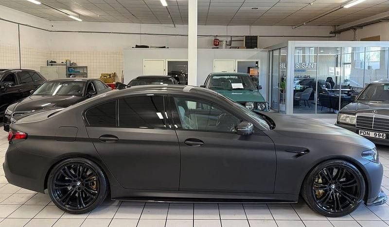 Begagnad BMW M5 Competition Edition 626 HK (460 kW) 2018 Svart Sedan