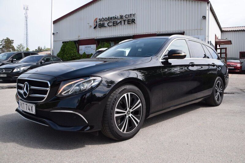 Svart Begagnad 2020 Mercedes E220 Kombi | 249 900 kr (Marknadspris) - Bild 1/4
