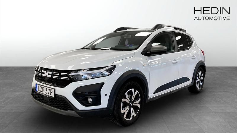 Vit (white) Begagnad 2023 Dacia Sandero Expression Halvkombi | 189 800 kr - Bild 1/4