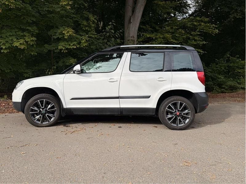 Vit Begagnad 2012 Skoda Yeti Experience SUV | 99 000 kr (Lite dyr) - Bild 1/4