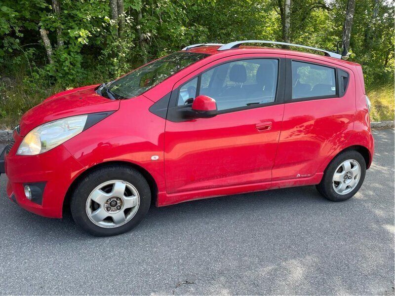 Röd Begagnad 2012 Chevrolet Spark Halvkombi | 27 000 kr (Superpris) - Bild 1/4