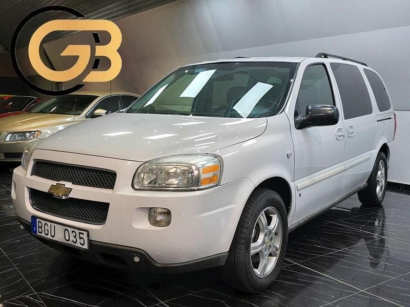 Vit Begagnad 2008 Chevrolet Uplander Minibuss | 49 900 kr - Bild 1/4