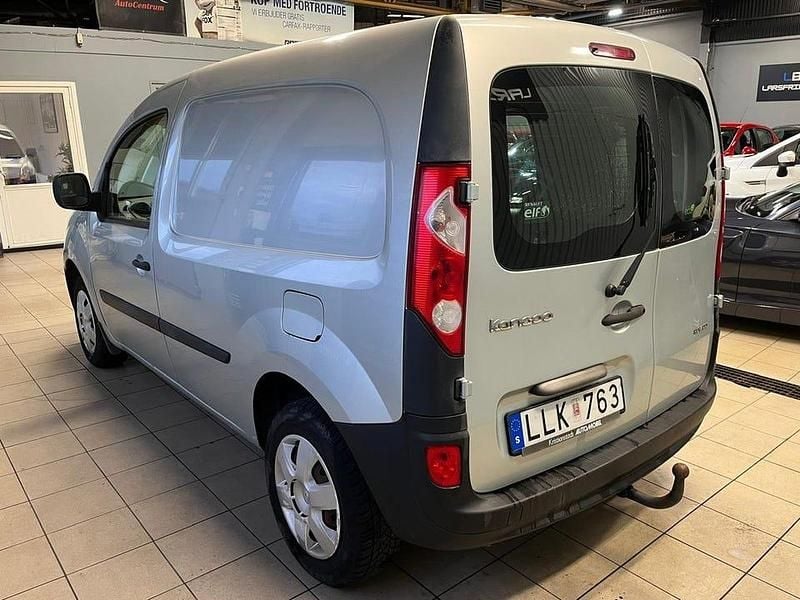 Begagnad Renault Kangoo 86 HK (63 kW) 2009 Silver Van