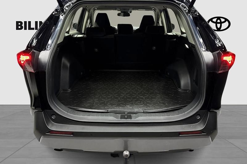 Begagnad Toyota RAV4 Hybrid 2023 Svart SUV