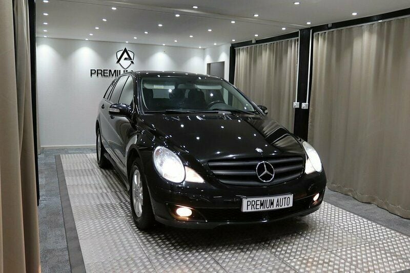 Begagnad Mercedes R350 272 HK (200 kW) 2007 Svart Minibuss