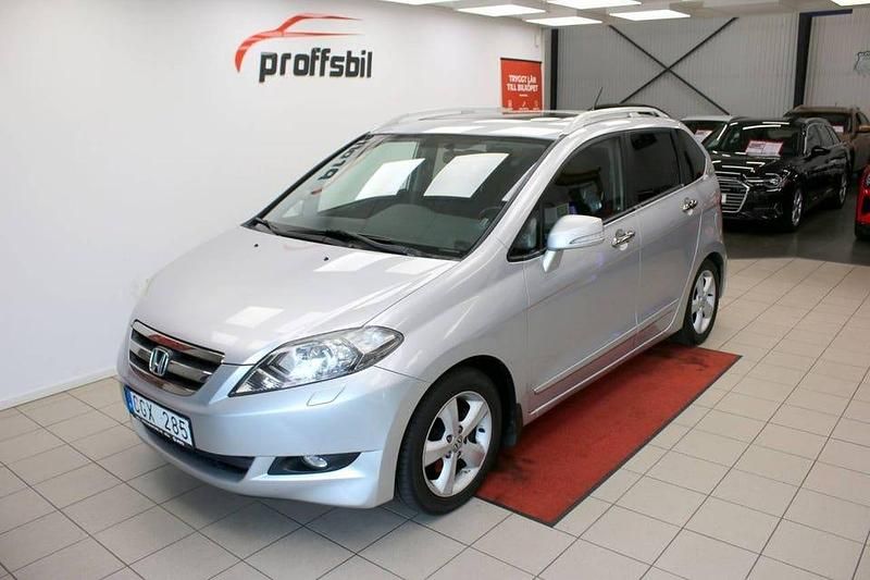 Begagnad Honda FR-V 141 HK (103 kW) 2008 Silver Minibuss