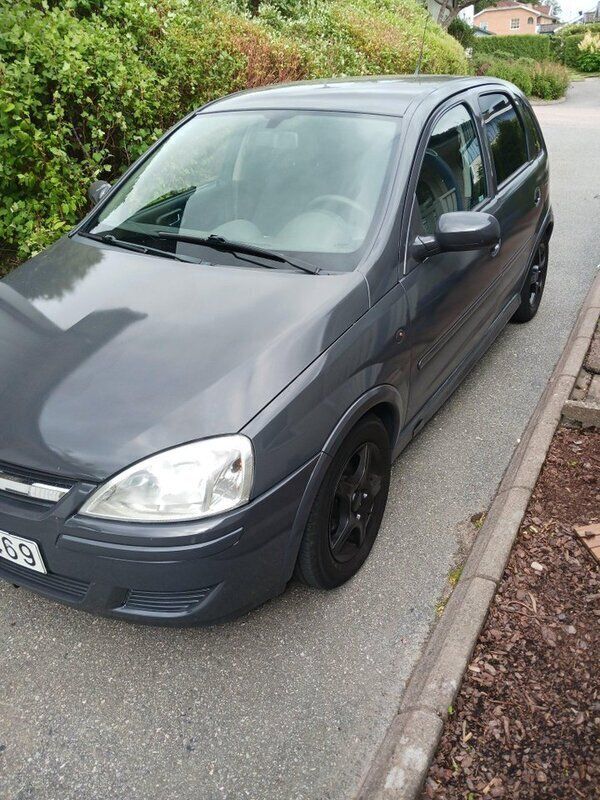 Blå Begagnad 2006 Opel Corsa Halvkombi | 21 000 kr (Marknadspris) - Bild 1/4