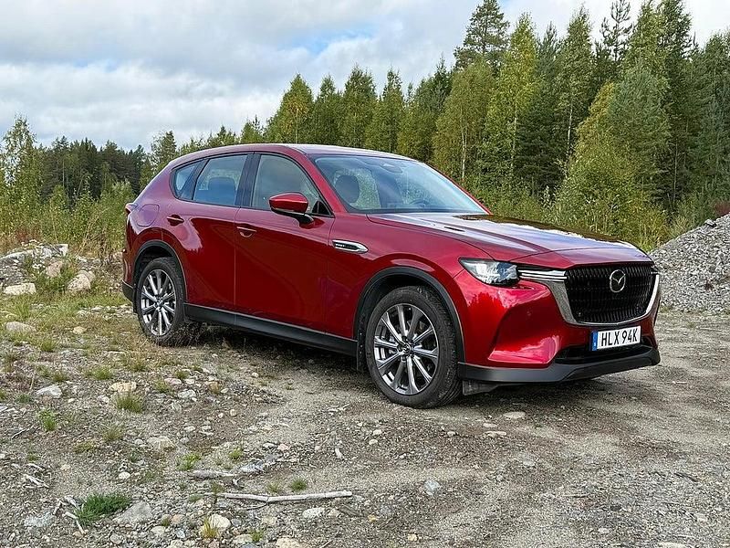 Röd Begagnad 2022 Mazda CX-60 Comfort SUV | 459 500 kr (Lite dyr) - Bild 1/4